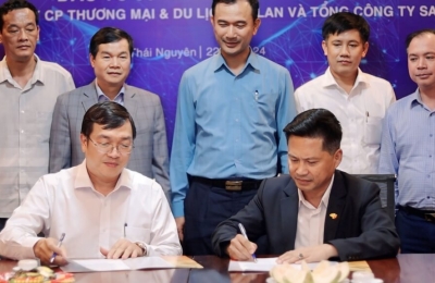 Samco khai xuân Giáp Thìn với lễ ký kết hợp đồng mua bán 50 xe Samco